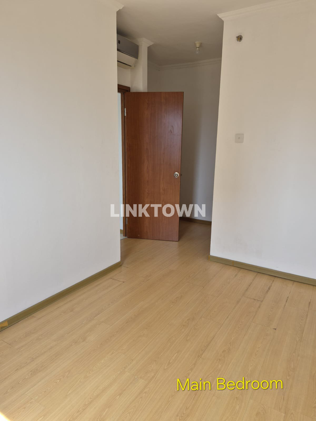 Semifurnished Harga Dibawah NJOP Apartemen Pusat Kota Jakarta di Grand Palace