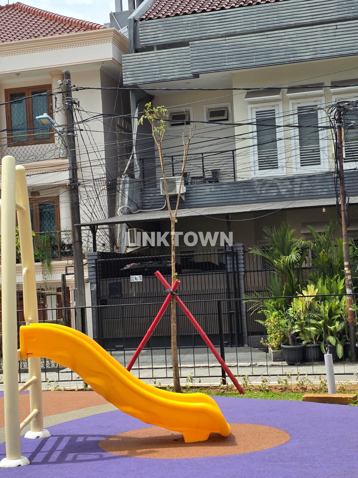 Semifurnished Rumah Lantai di Taman Ratu Jakarta Barat Semifurnished Rumah Lantai di Taman Ratu Jakarta Barat