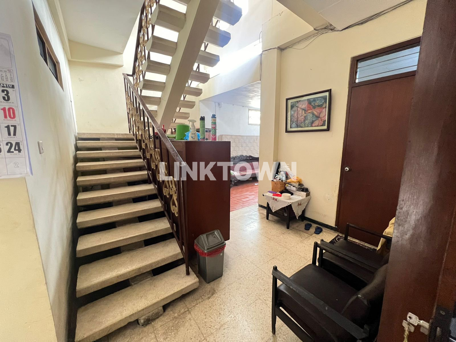 Hunian Strategis Cocok untuk Tempat Tinggal atau Usaha di Tengah Kota Surabaya
