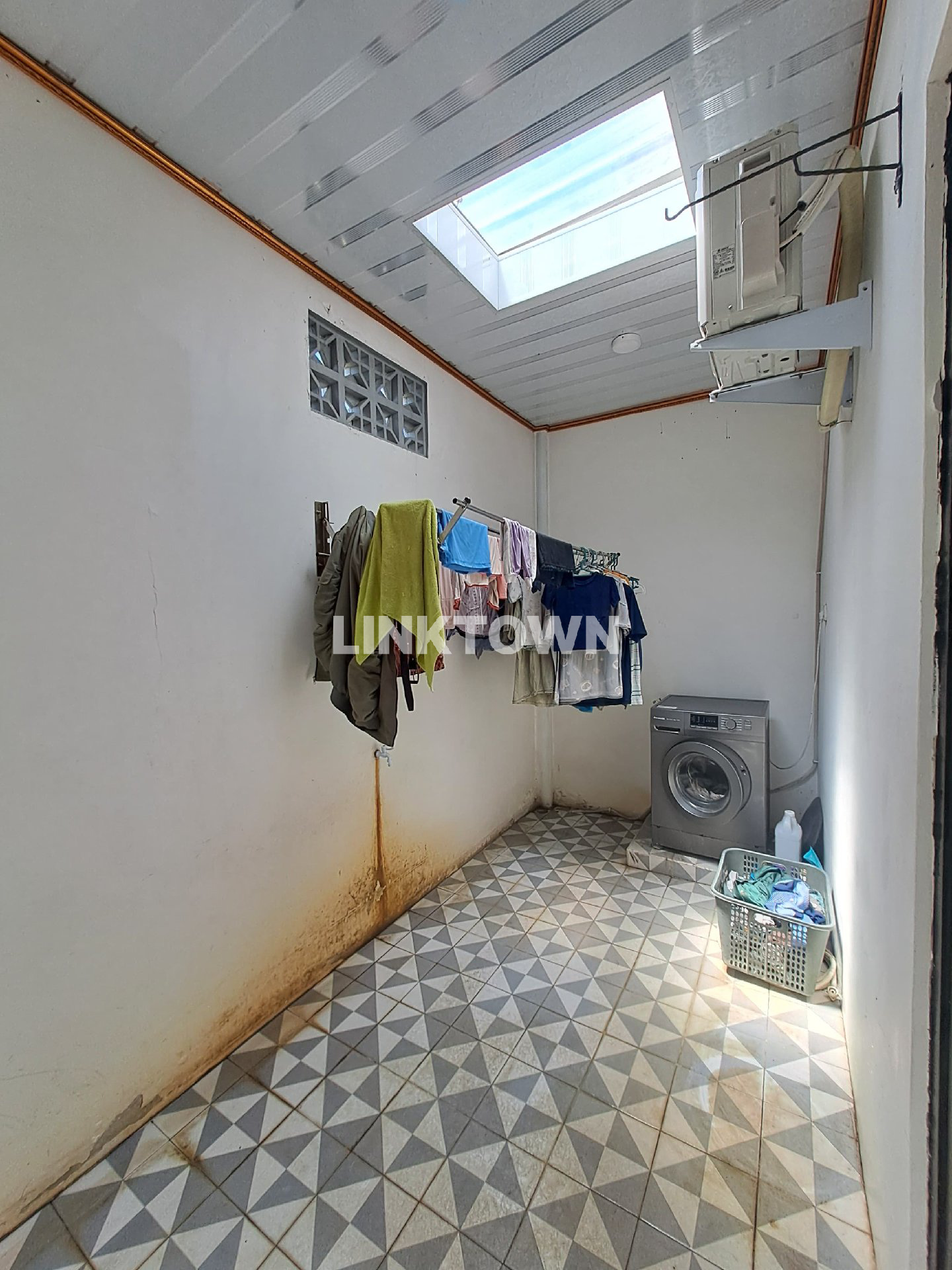 Dijual bisa Over Kredit Rumah Bebas Banjir di Taman Sukodono Regency Sidoarjo