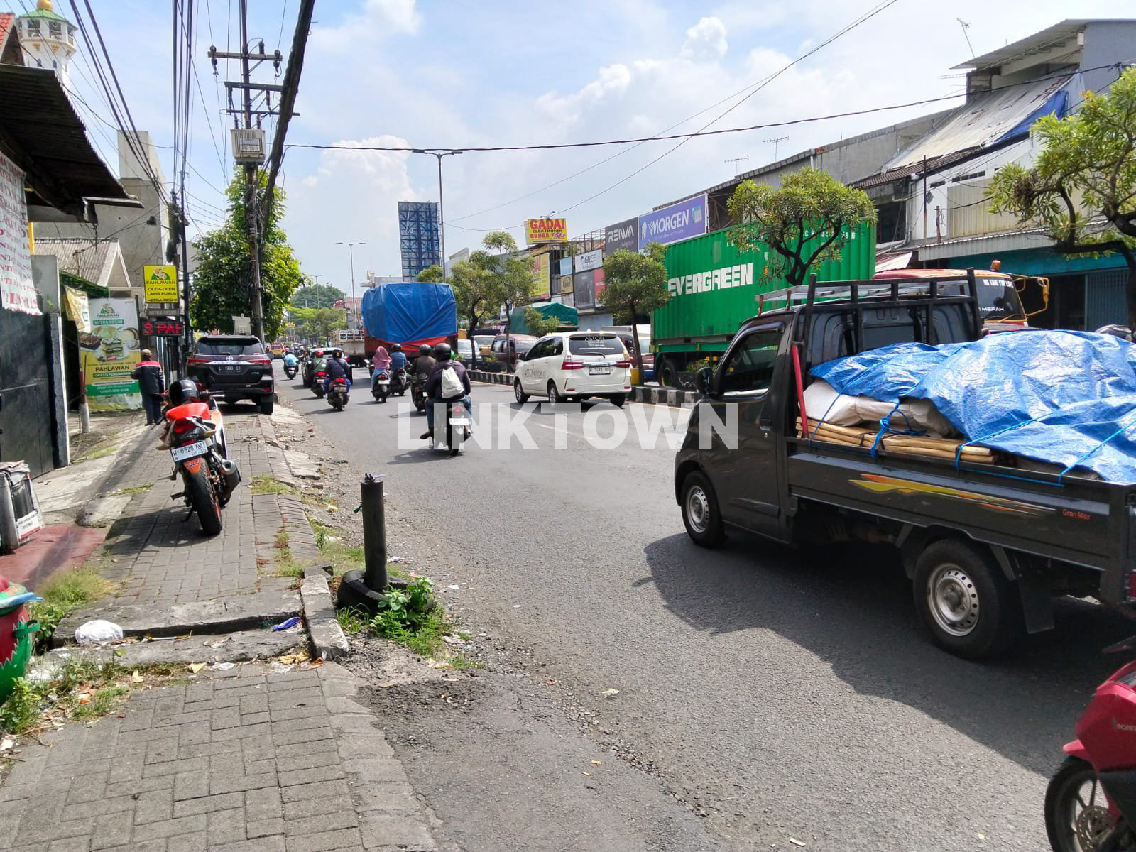 Disewakan Ruko 3 Lantai Siap Pakai di Gedangan Sidoarjo