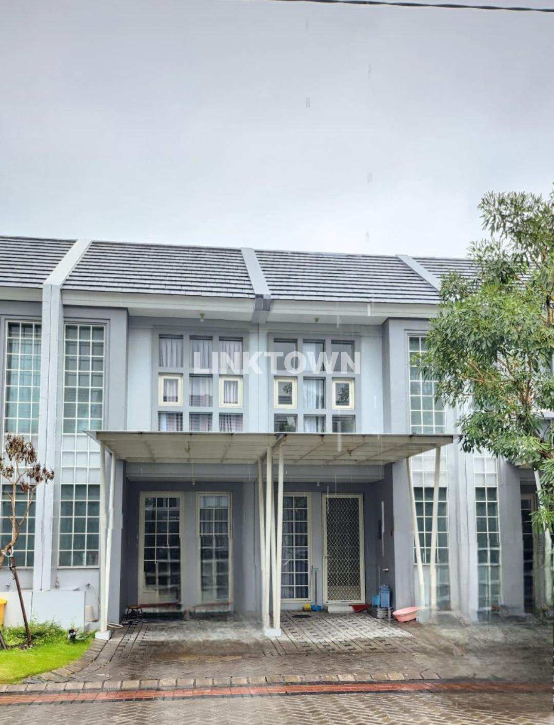 Disewakan Semifurnished Rumah Siap Huni di Grand Pakuwon Queensland Disewakan Semifurnished Rumah Siap Huni di Grand Pakuwon Queensland