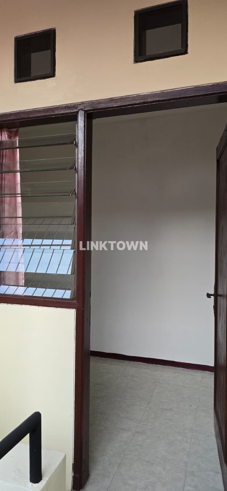 Disewakan Rumah Siap Huni Terawat Nego di Graha Sampurna Indah Surabaya