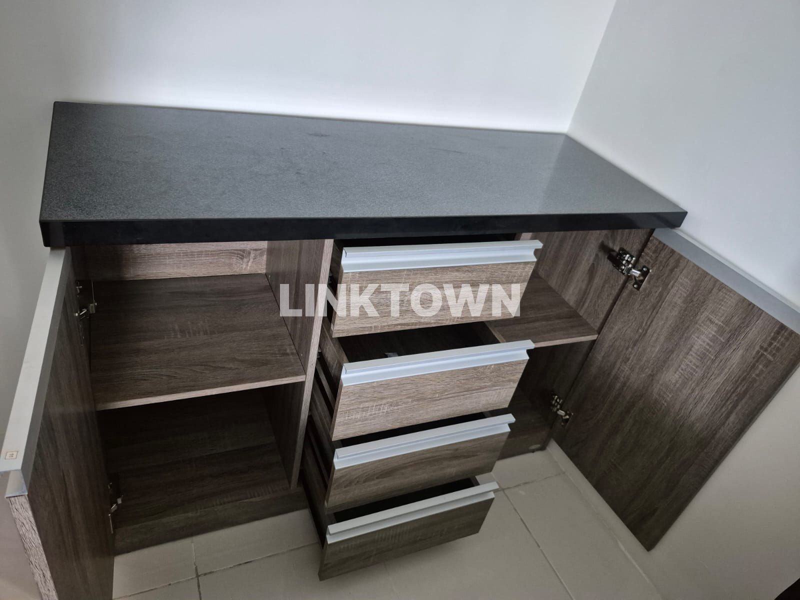 Disewakan Nego Full Furnish Apartemen Type Studio di Educity Surabaya Timur