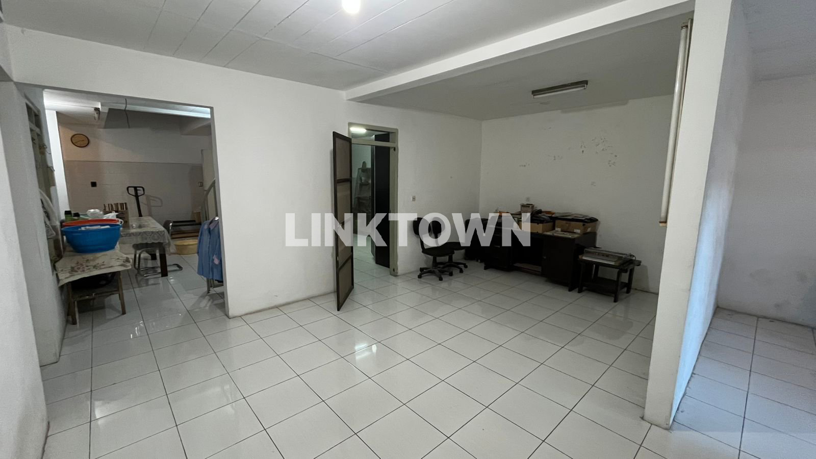 Termurah dan Nego Rumah 2 Lantai di Manyar Jaya Surabaya Timur