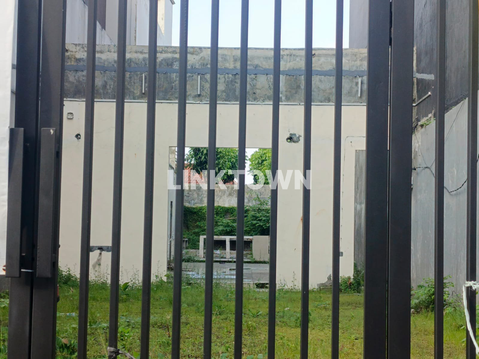 Disewakan Tanah Lokasi Srategis di Hr Muhammad Surabaya Barat