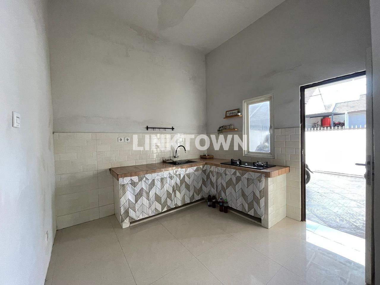 Disewakan Rumah Sudah Ada Home Wifi di Perum Alana Regency Cemandi