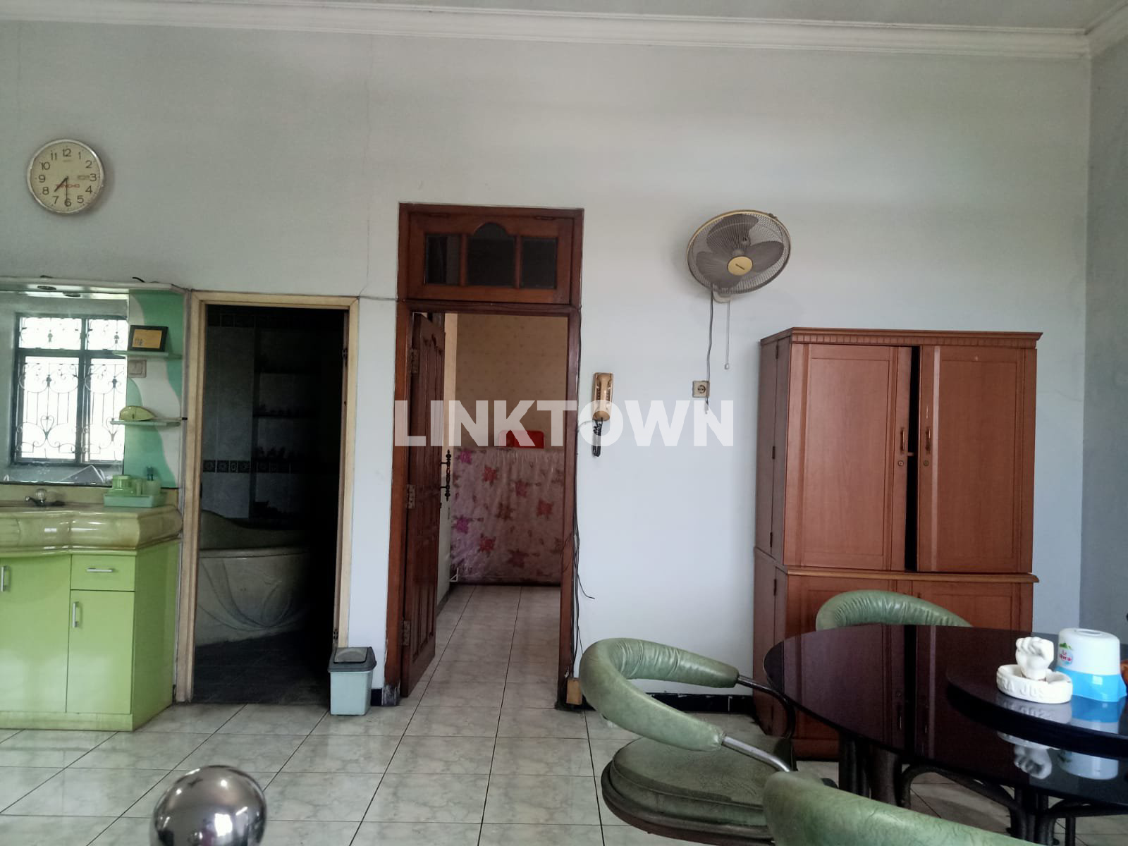 Disewakan Ruko 3 Lantai Strategis di Purimas Surabaya