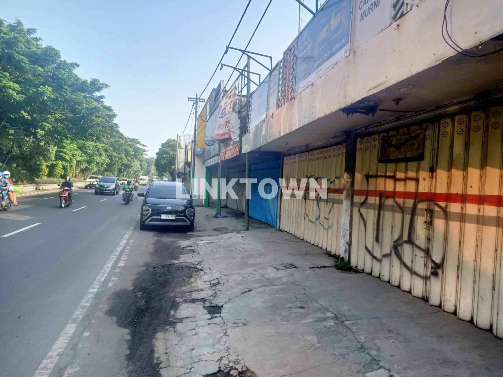 Disewakan Ruko 3 Lantai Strategis di Purimas Surabaya Disewakan Ruko 3 Lantai Strategis di Purimas Surabaya
