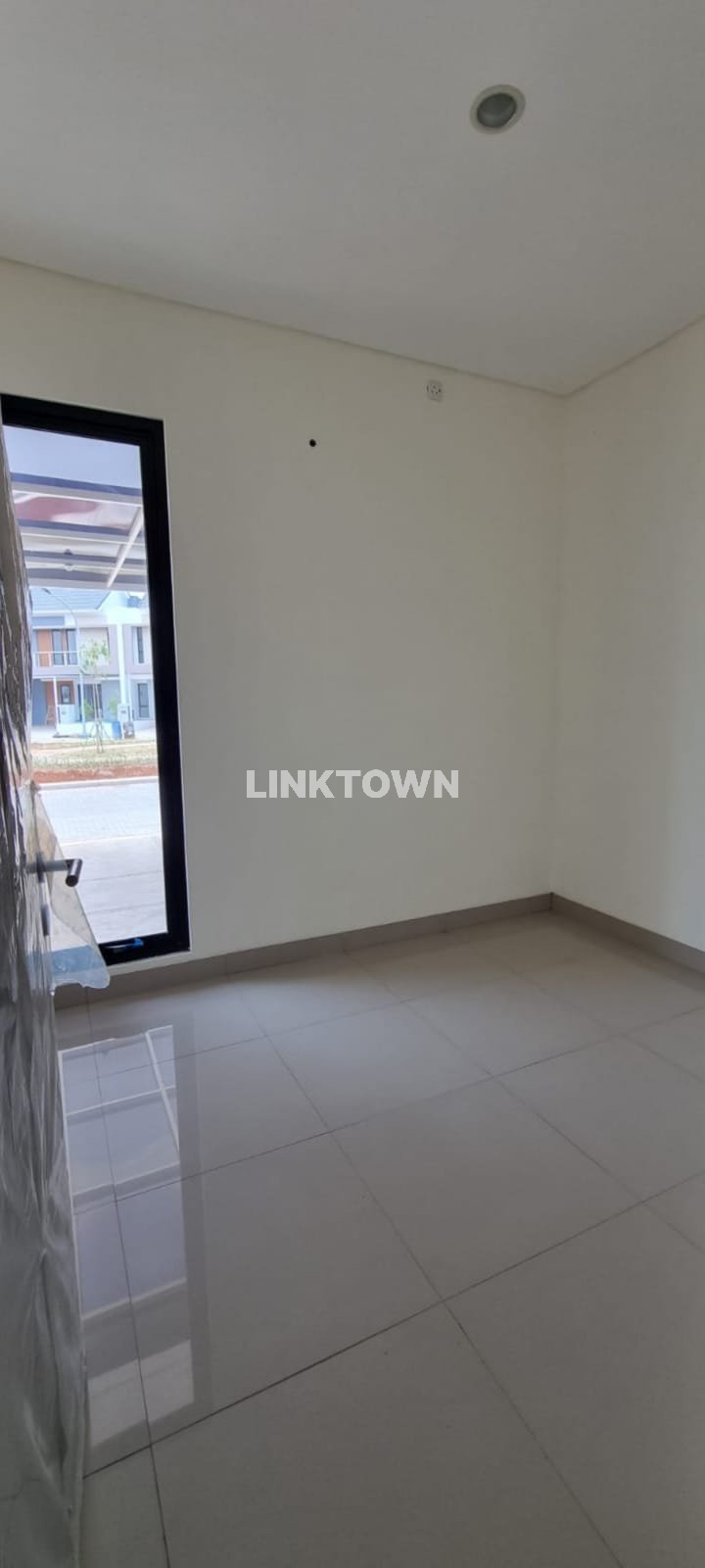 Best Price!!! Jual Cepat Rumah Eksklusif Siap Huni dekat Summarecon