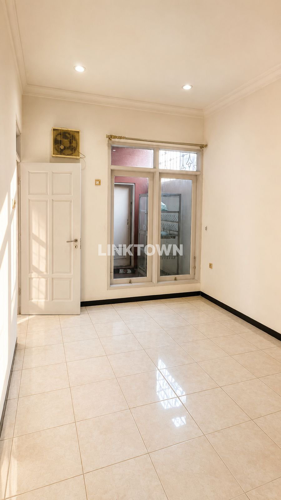 Rumah 2 Lantai Lokasi Strategis Jalan Utama di A Yani Sukoharjo