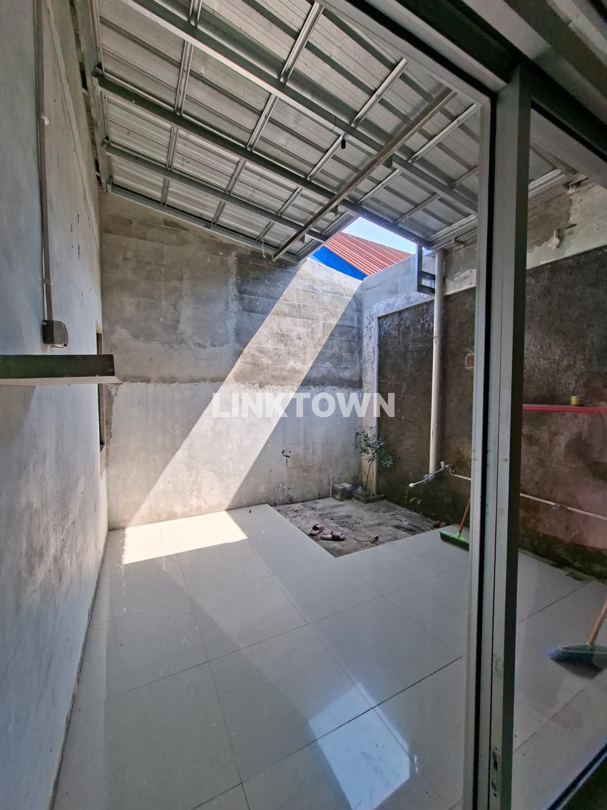 Rumah 1 Lantai Lokasi Strategis dan Asri di Perum Sembrani Salatiga