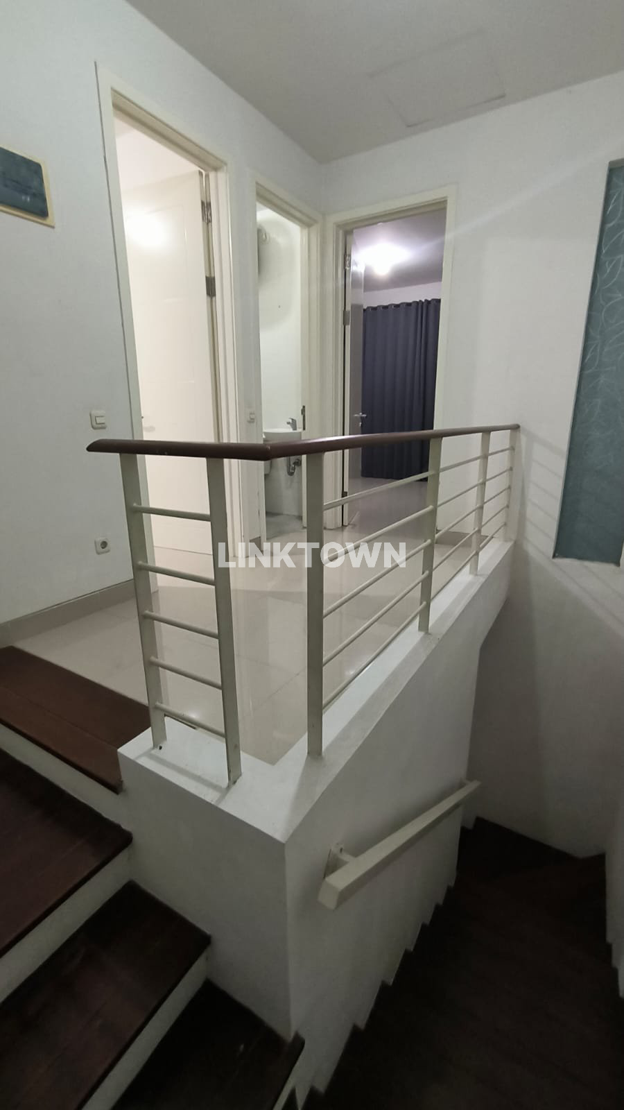Semifurnished Disewakan Rumah di Grand Harvest Surabaya