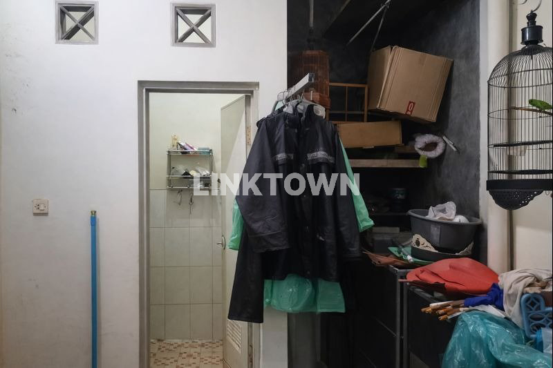 Rumah 2 Lantai Jati Asih siap huni Bagus SHM
