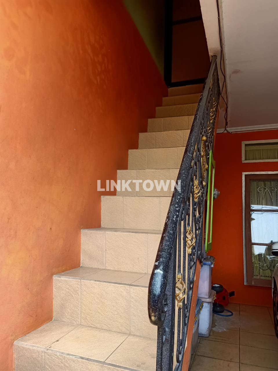 Rumah 2 Lantai di Bintara Bekasi Siap Huni Bebas Banjir