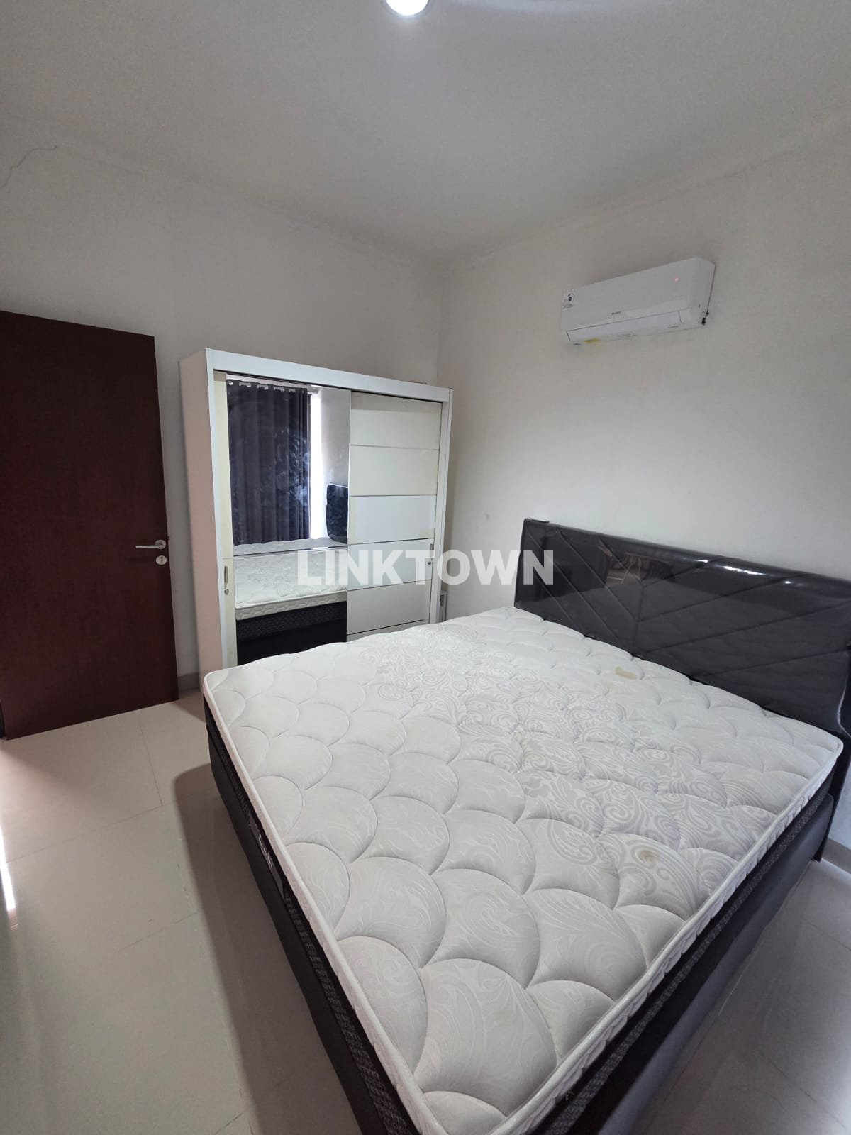 Rumah 2 Lantai di Bekasi Siap Huni Semi Furnish