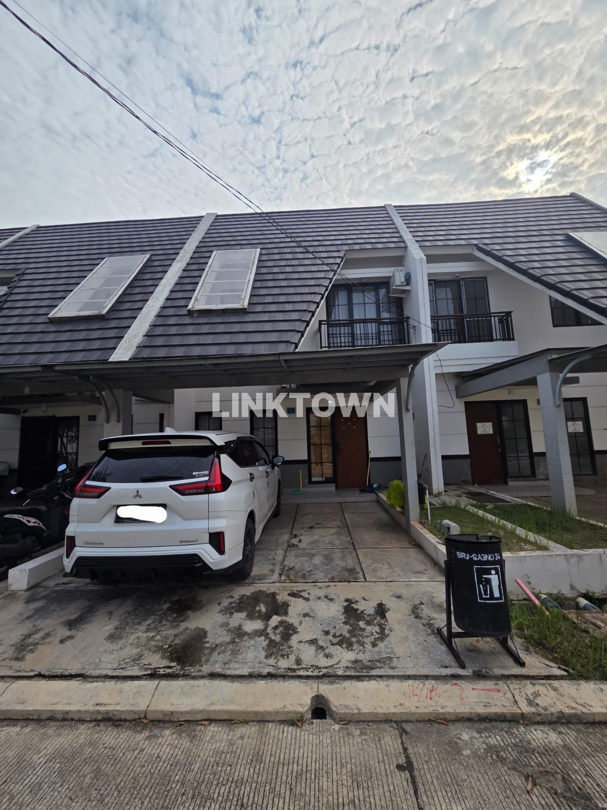 Rumah 2 Lantai di Bekasi Siap Huni Semi Furnish Rumah 2 Lantai di Bekasi Siap Huni Semi Furnish