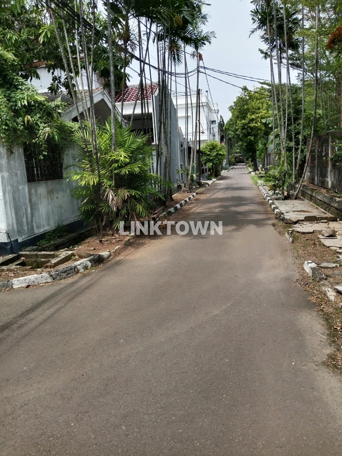 Rumah 2 Lantai Jakarta Timur Siap Huni