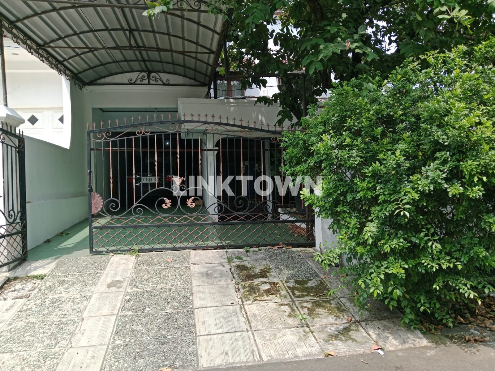 Rumah 2 Lantai Jakarta Timur Siap Huni