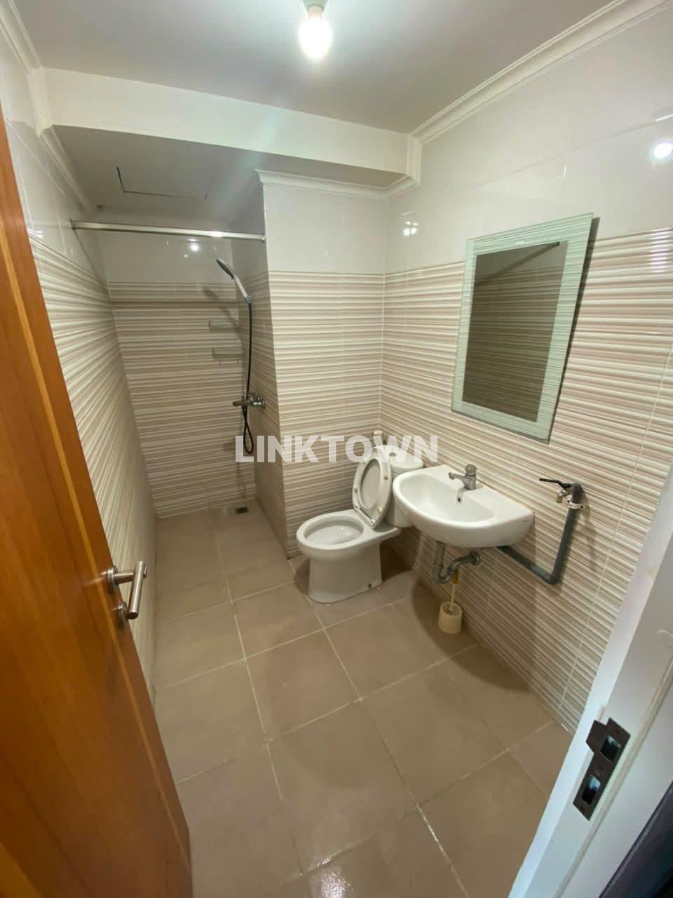 Disewakan Apartemen Furnish Fasilitas Lengkap di Puncak Bukit Golf