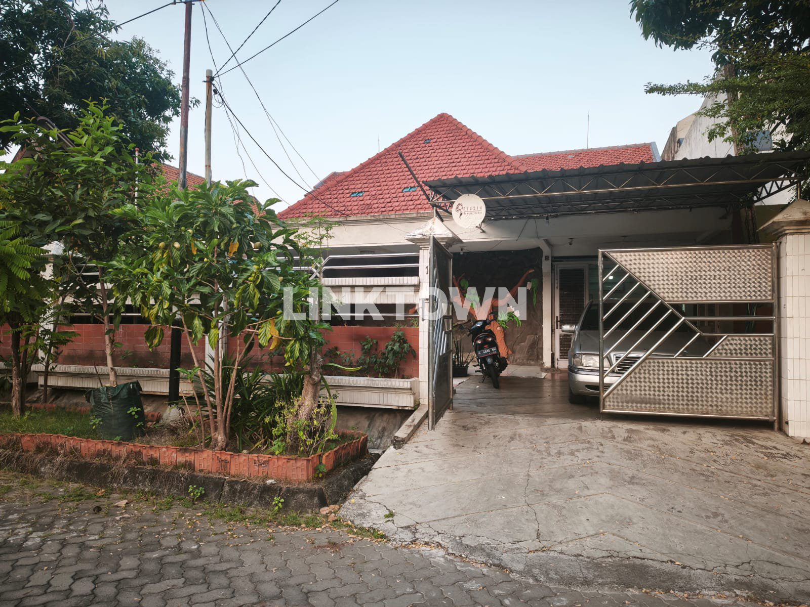 Dijual Harga Under Market Nego Rumah Usaha Pusat Kota Surabaya Dijual Harga Under Market Nego Rumah Usaha Pusat Kota Surabaya