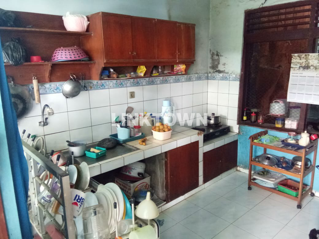 Rumah 2 Lantai Bebas Banjir di Karonsih Dekat Uin Walisongo Semarang