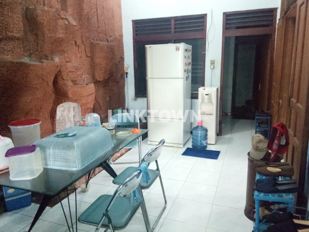 Rumah 2 Lantai Bebas Banjir di Karonsih Dekat Uin Walisongo Semarang