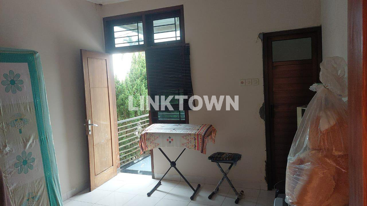 Full Furnish Posisi Hook Rumah di Raffles Residence Dekat Univ Jendral Soedirman Purwokerto