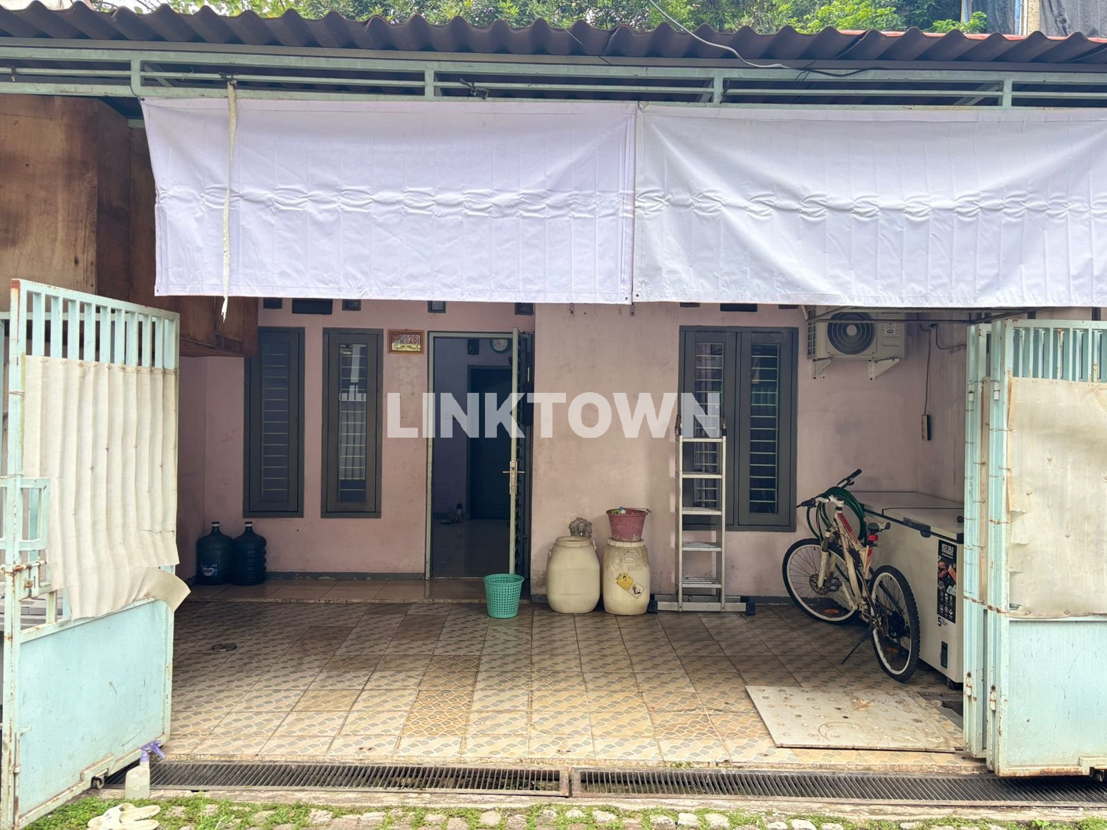 Rumah Dengan Akses dekat Tol Jakarta Timur