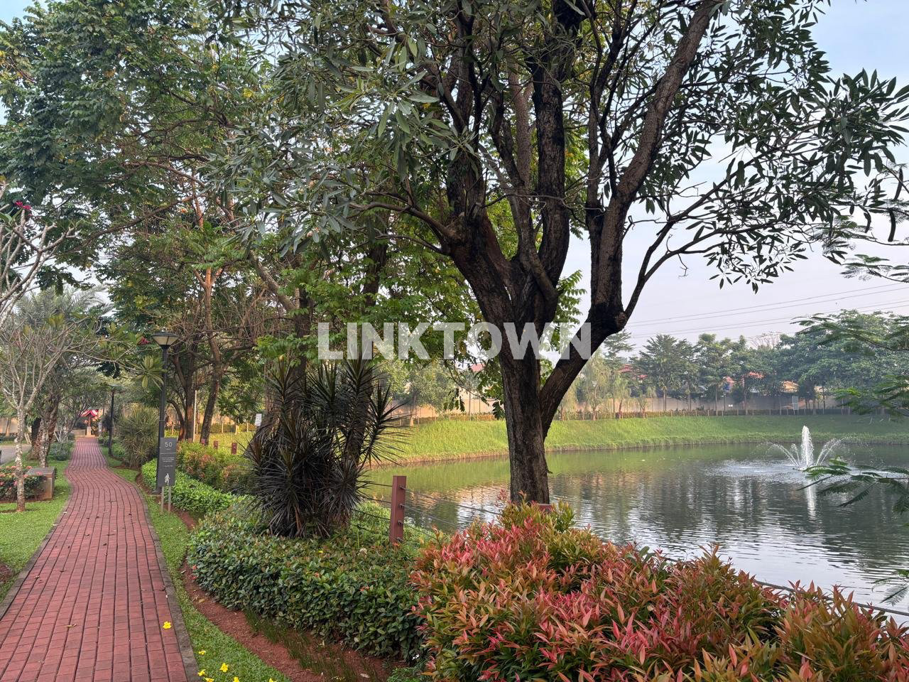 Rumah 2 Lantai Siap Huni Dalam Cluster
