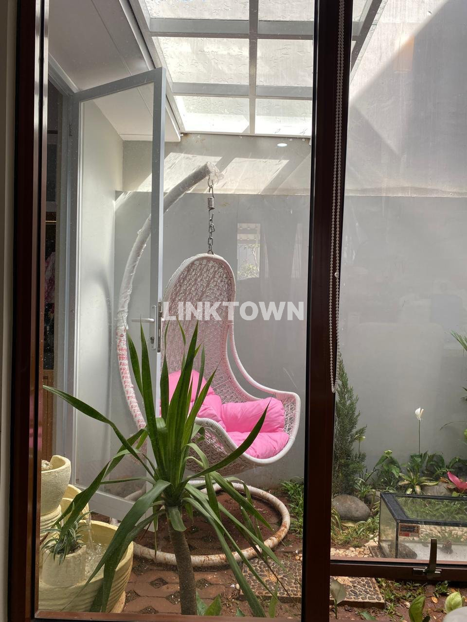 Rumah 2 Lantai Siap Huni Dalam Cluster