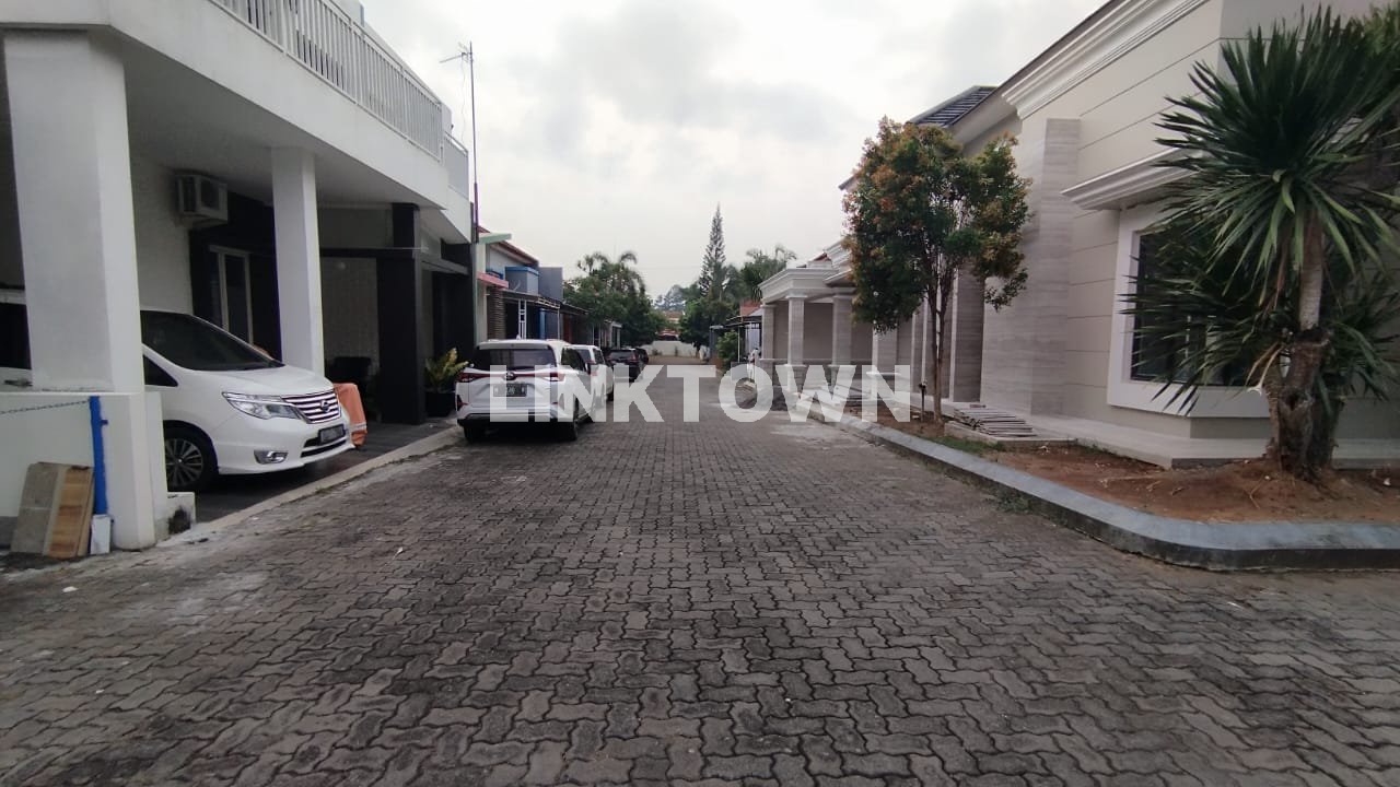 Dijual Murah Cepat Rumah Strategis di Perum Palma Mas Semarang Dekat Terminal Ungaran