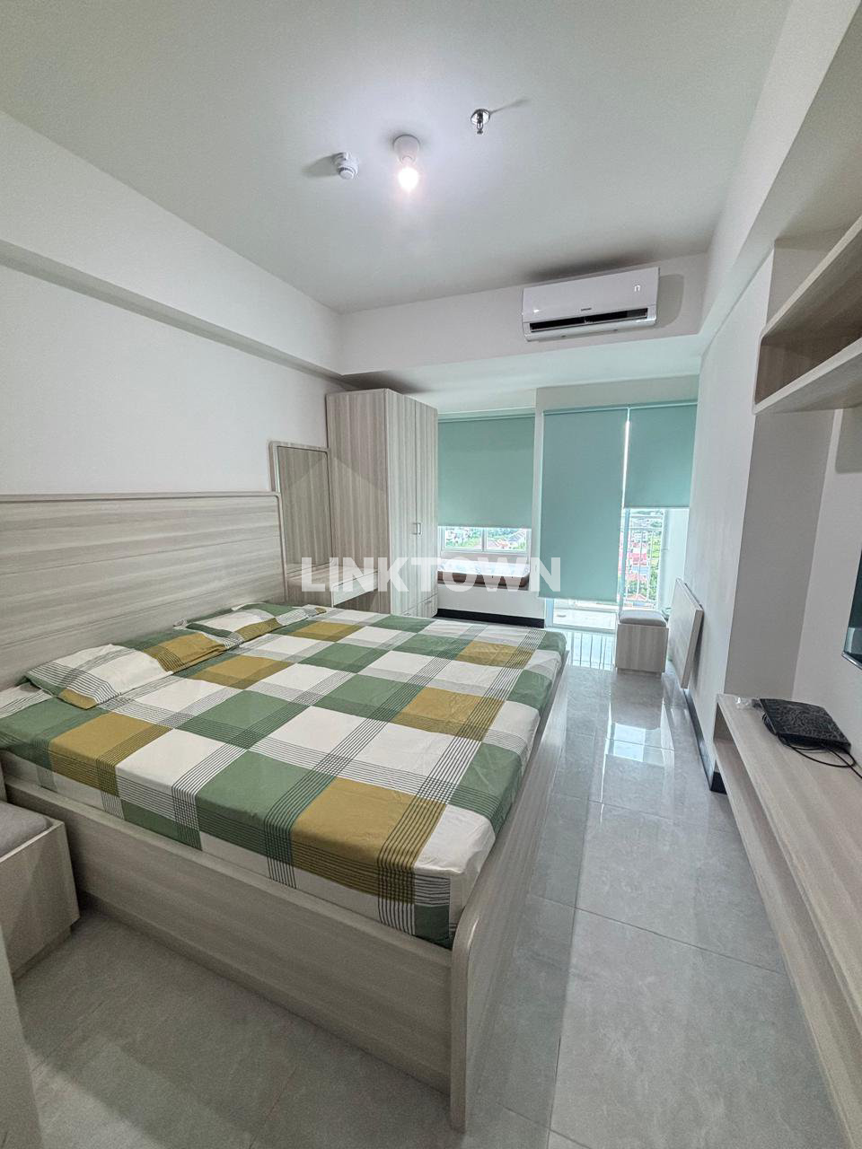 For Rent Apartemen Type Studio Deluxe Furnish di Westown View For Rent Apartemen Type Studio Deluxe Furnish di Westown View
