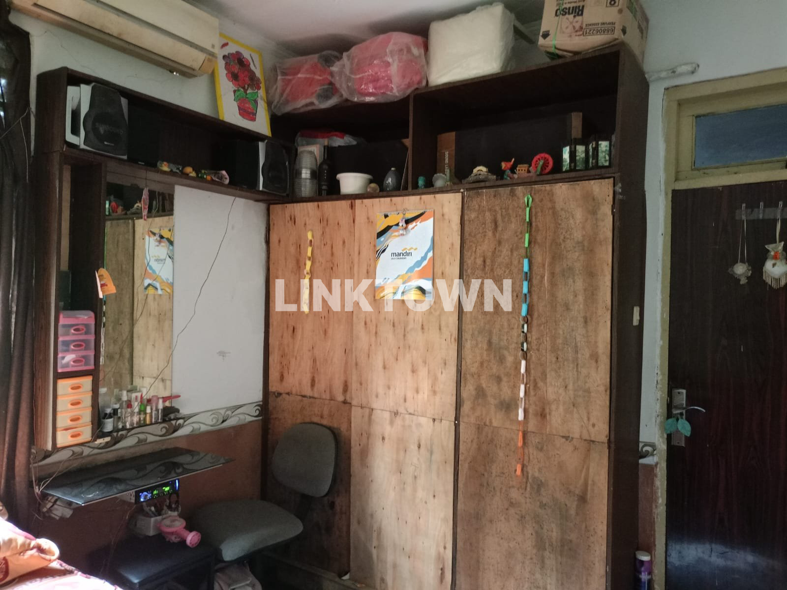 Nego Sampe Deal!!! Jual Cepat Rumah Modern Minimalis Strategis di Gading Serpong Tangerang