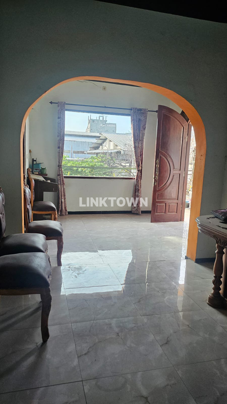 Dijual Rumah 3 Lantai di Pogot Palm Regency Surabaya