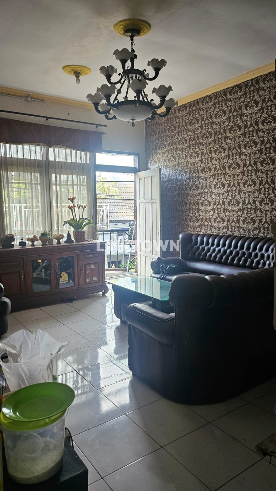 Dijual Rumah 3 Lantai di Pogot Palm Regency Surabaya