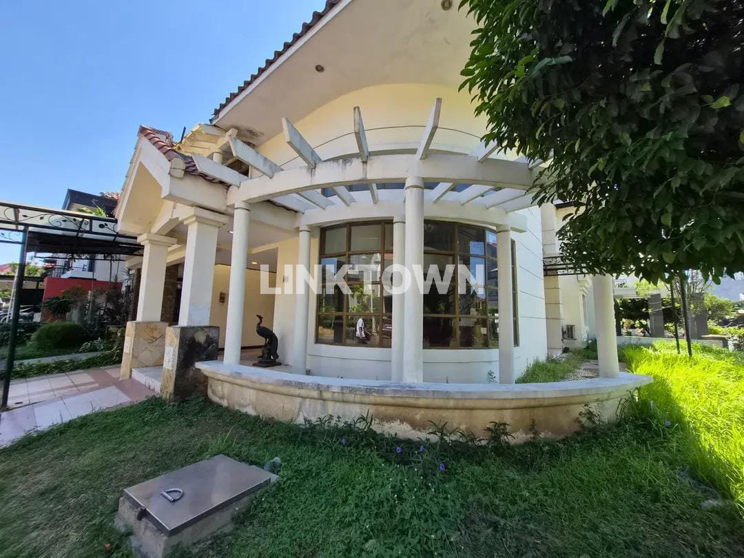 Dijual Harga Nego Rumah 2 Lantai di Margorejo Indah Komplek Floraya