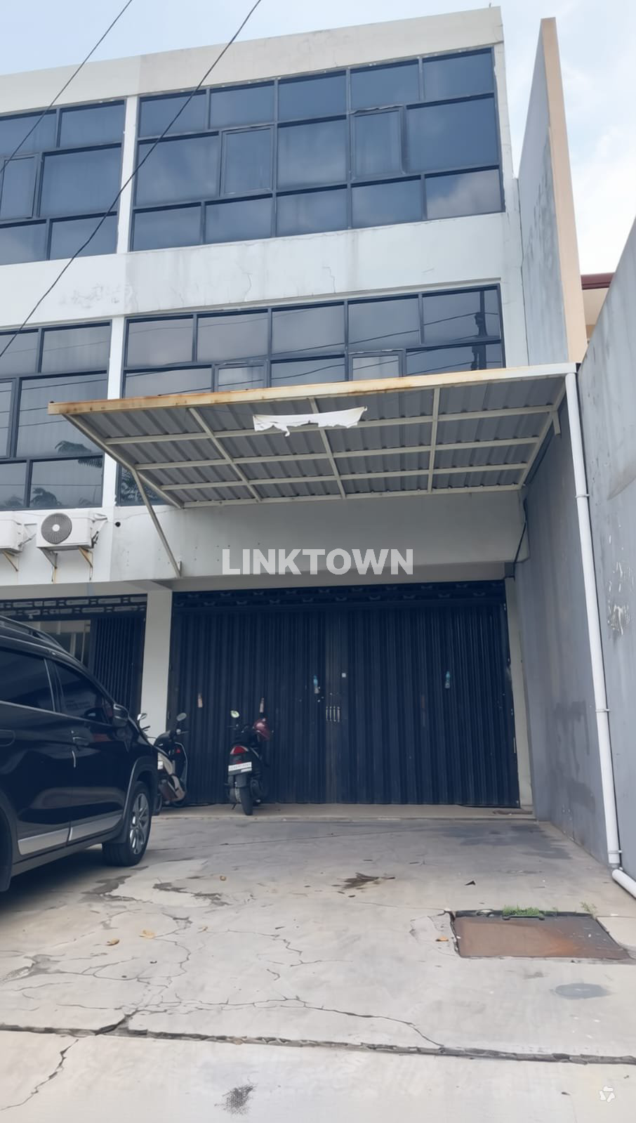 Disewakan Ruko 3 Lantai Murah di Gayungsari Surabaya Disewakan Ruko 3 Lantai Murah di Gayungsari Surabaya