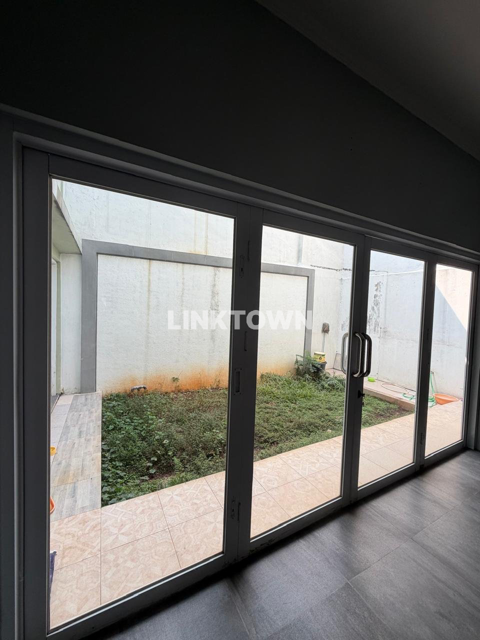 DIJUAL CEPAT RUMAH ISTIMEWAH LIPPO CIKARANG