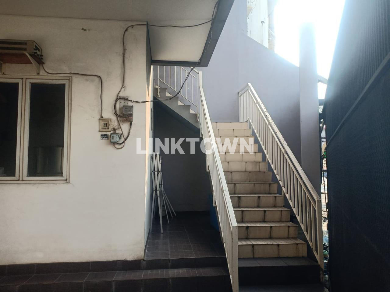 DIJUAL CEPAT RUMAH SIAP HUNI JELAMBAR JAKARTA BARAT