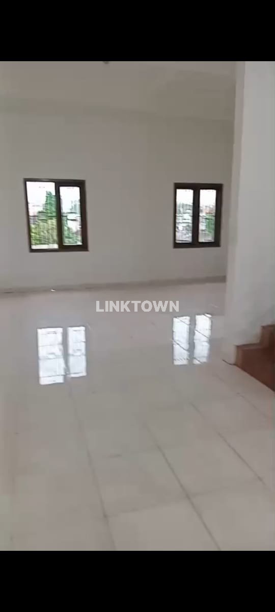 Ruko 3,5 Lantai Kawasan Komersial di Raya Utama Majapahit Semarang