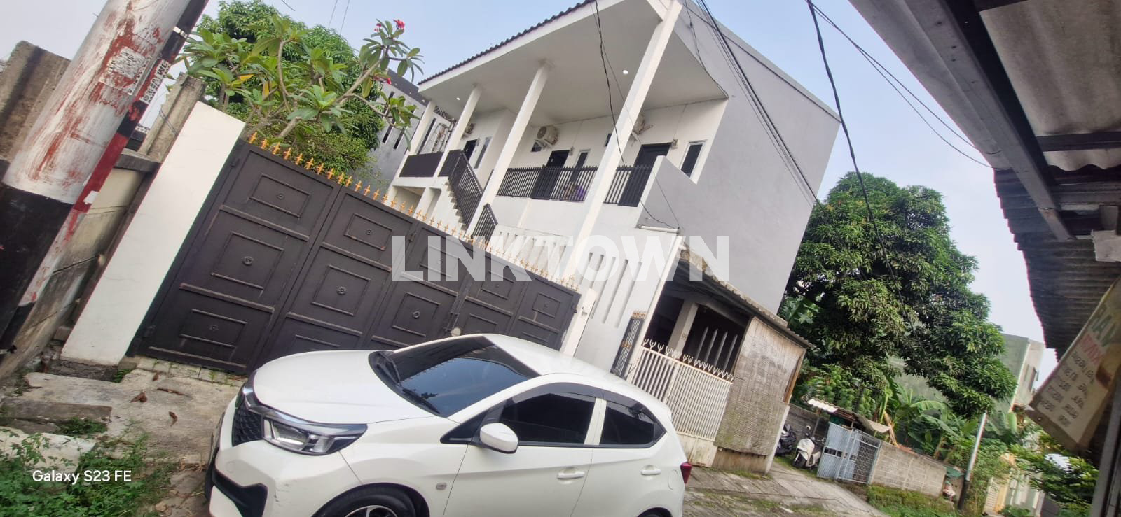 Unit Usaha Kost Dengan Garasi Luas Siap Sewakan Bintaro