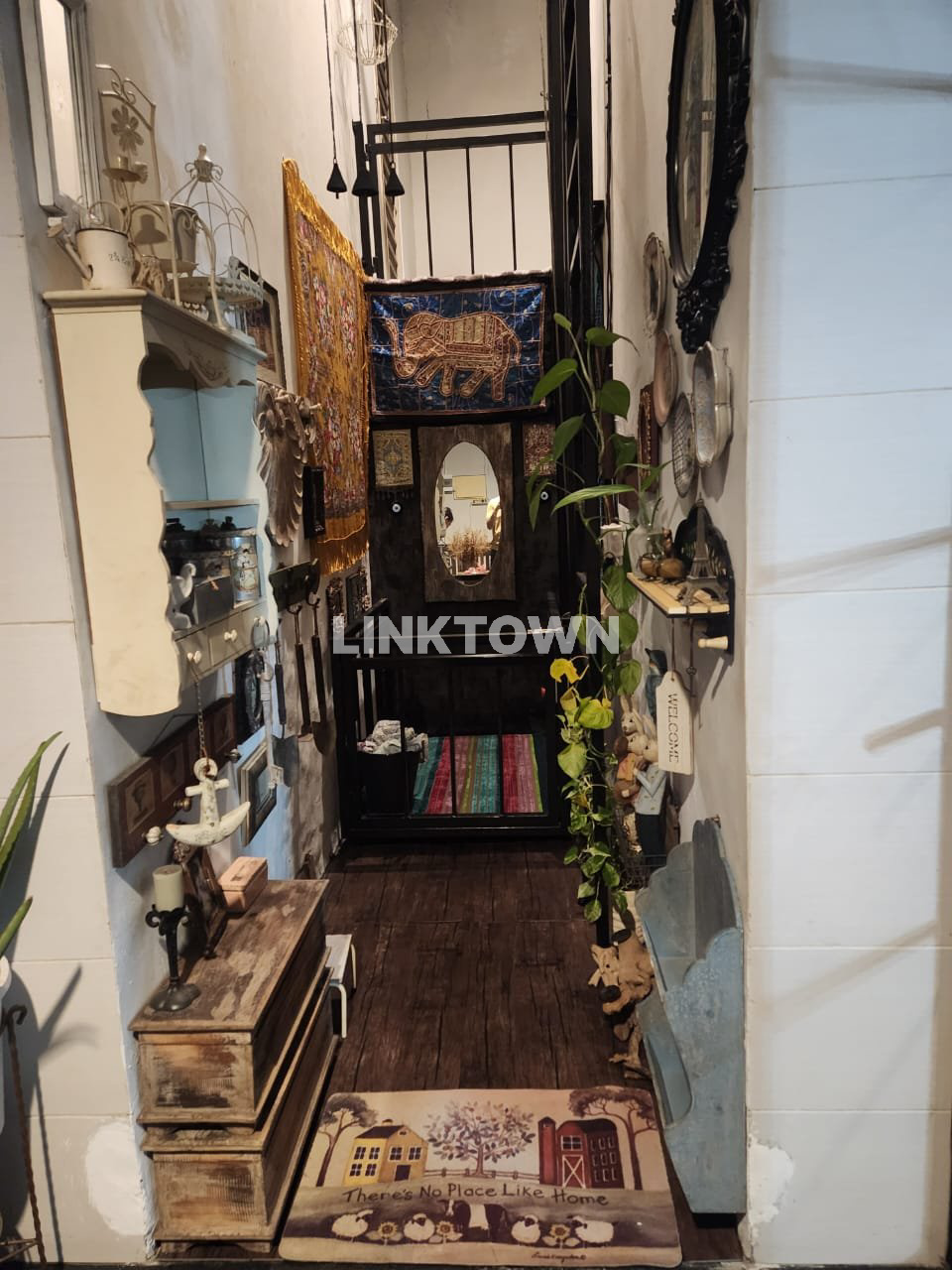 DIJUAL CEPAT RUMAH SIAP HUNI FULL FURNISH CENGKARENG