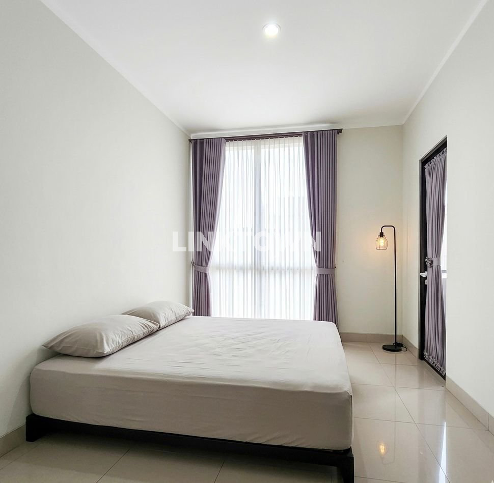 DIJUAL MURAH RUMAH SIAP HUNI FULL FURNISH SUMMARECON BEKASI