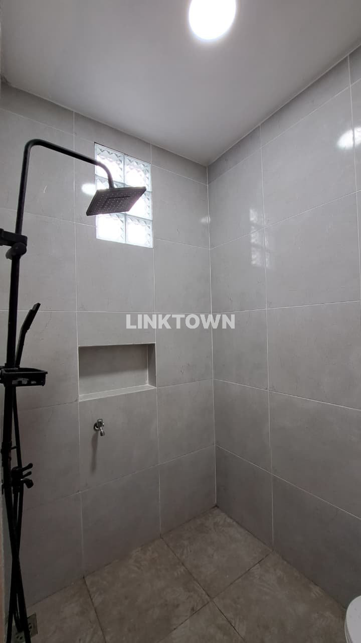 Good Deal!!! Rumah Modern Minimais Siap Huni di Villa Permata Bekasi