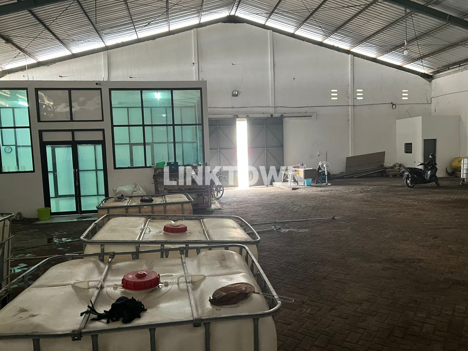 Dijual Gudang Tambak Sawah Siap Pakai di Kawasan Pergudangan Dekat Tol Waru Juanda