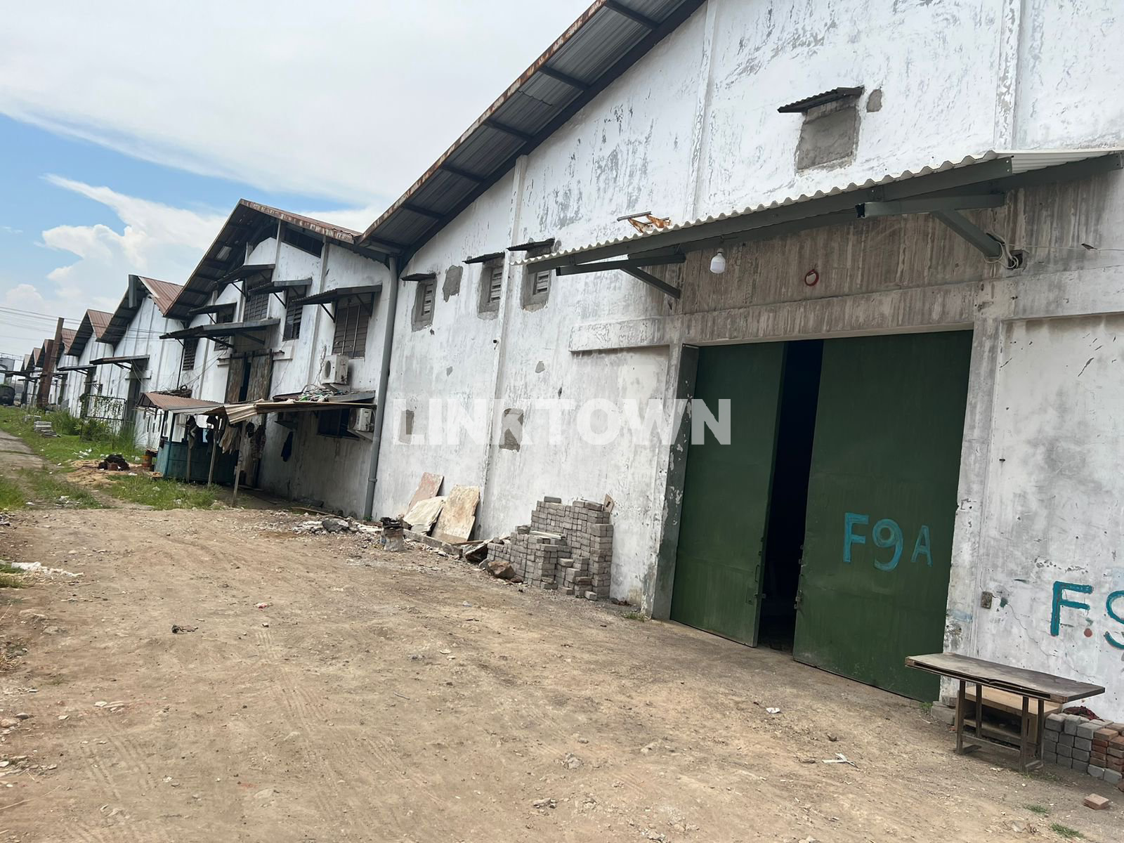 Dijual Gudang Tambak Sawah Siap Pakai di Kawasan Pergudangan Dekat Tol Waru Juanda Dijual Gudang Tambak Sawah Siap Pakai di Kawasan Pergudangan Dekat Tol Waru Juanda