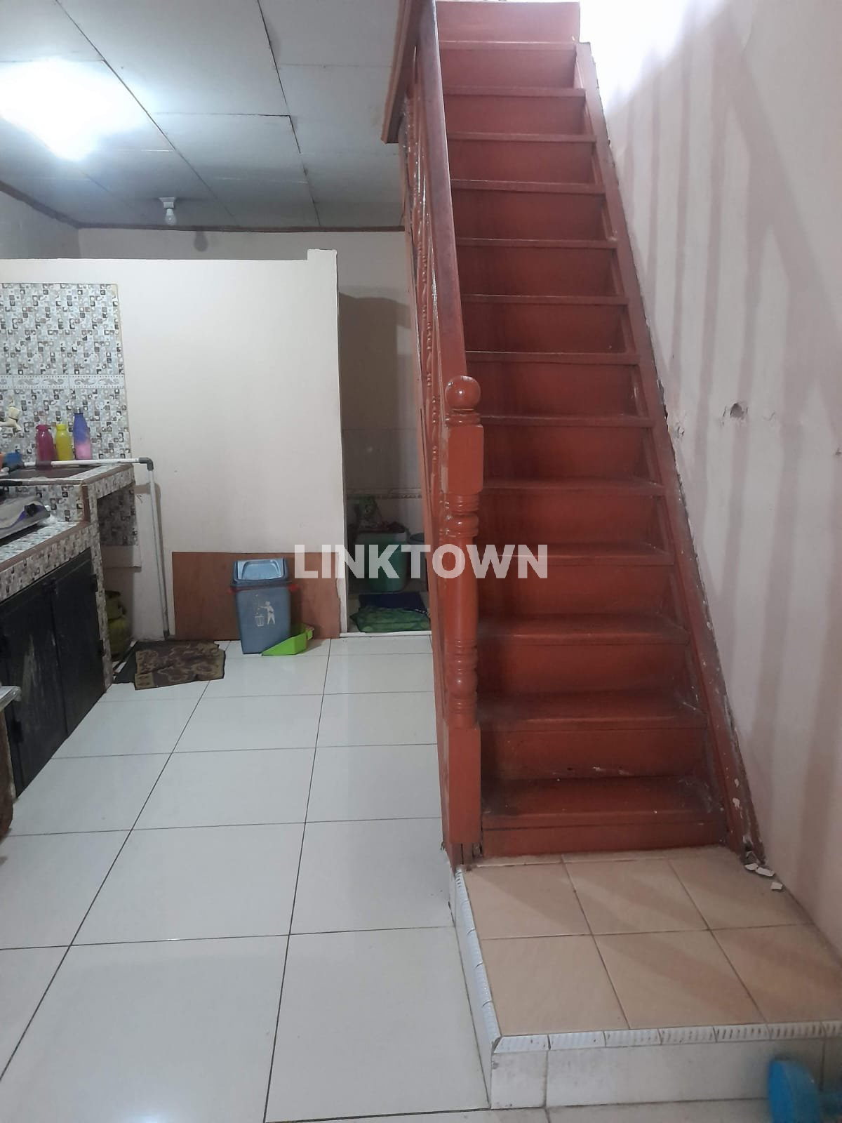 Dijual Rumah Dekat Jalan Raya Dan Lokasi Strategis Di Perumahan Wisma Jaya - Bekasi