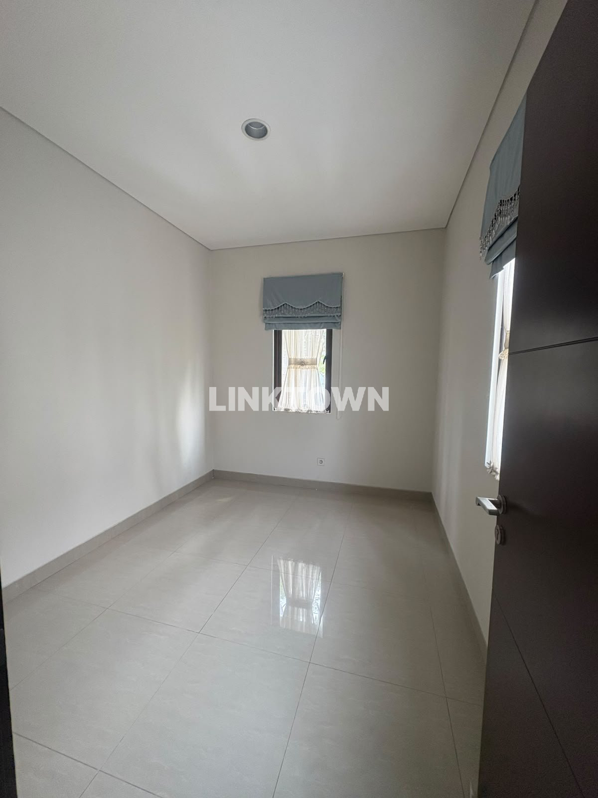 DIJUAL CEPAT RUMAH CLUSTER MOZIA SEMI FURNISH SIAP HUNI BSD