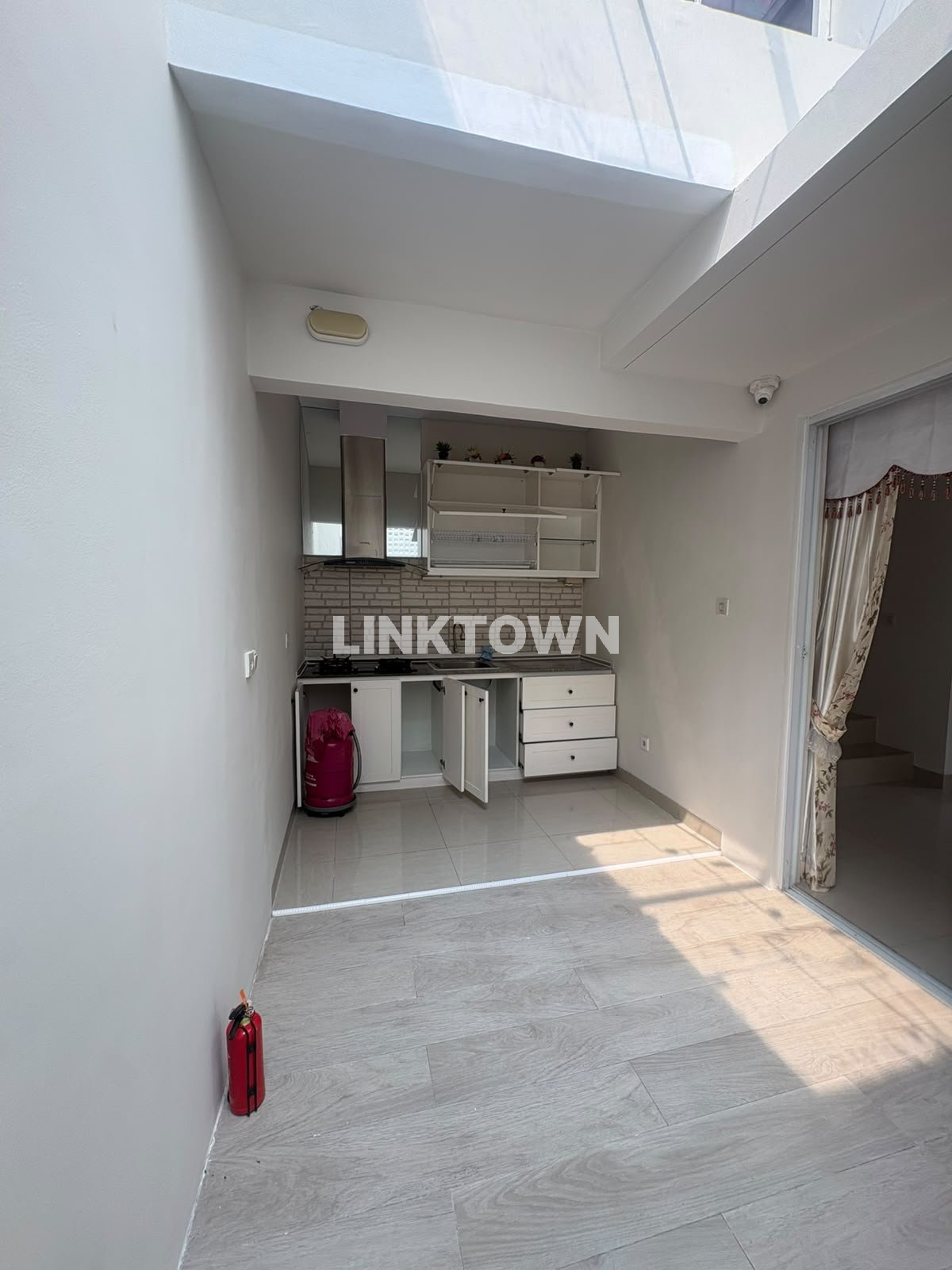 DIJUAL CEPAT RUMAH CLUSTER MOZIA SEMI FURNISH SIAP HUNI BSD